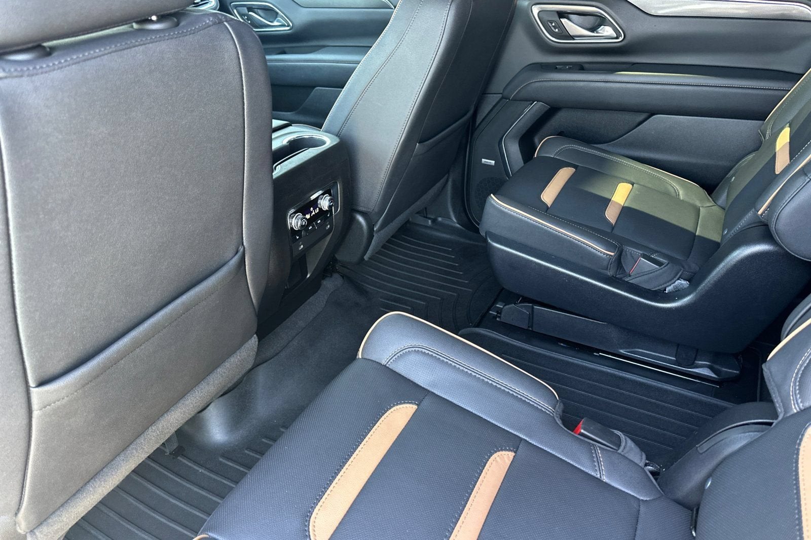 2023 GMC Yukon XL AT4
