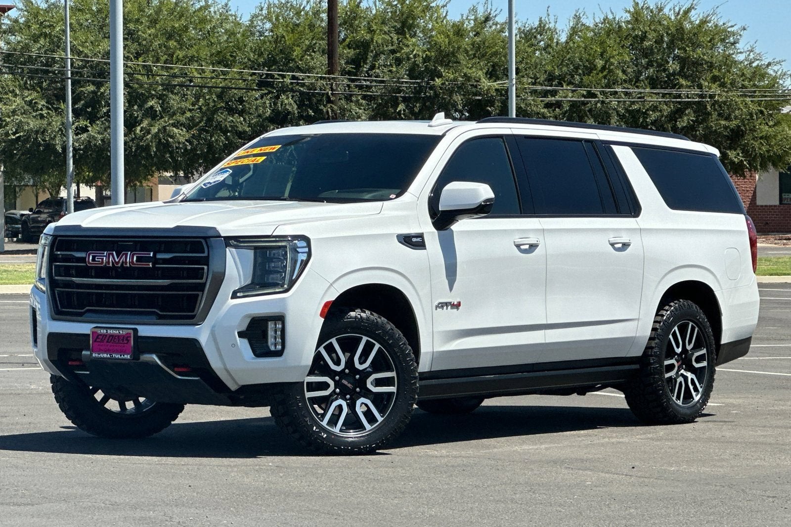 2023 GMC Yukon XL AT4