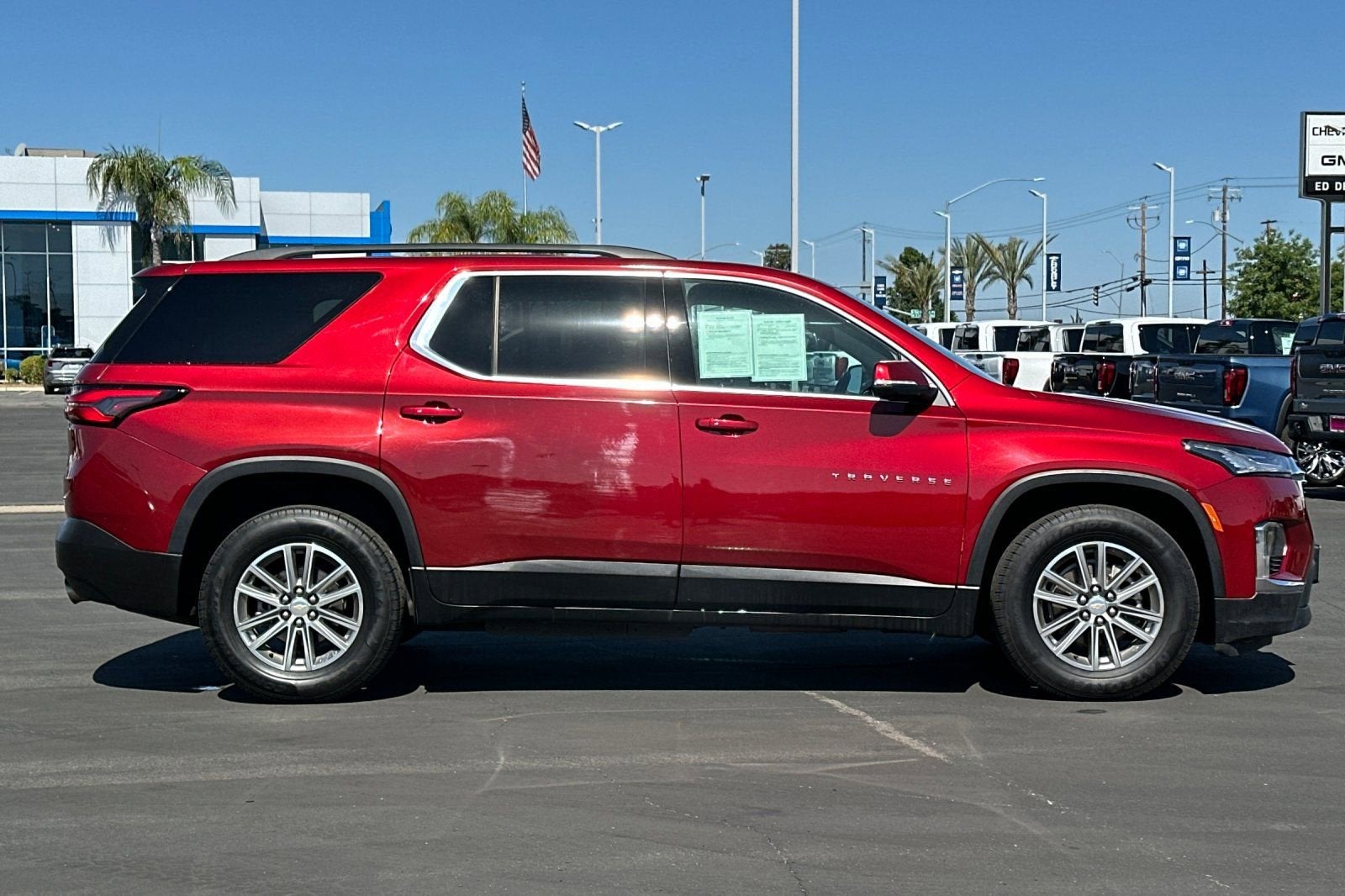 2023 Chevrolet Traverse LT Cloth
