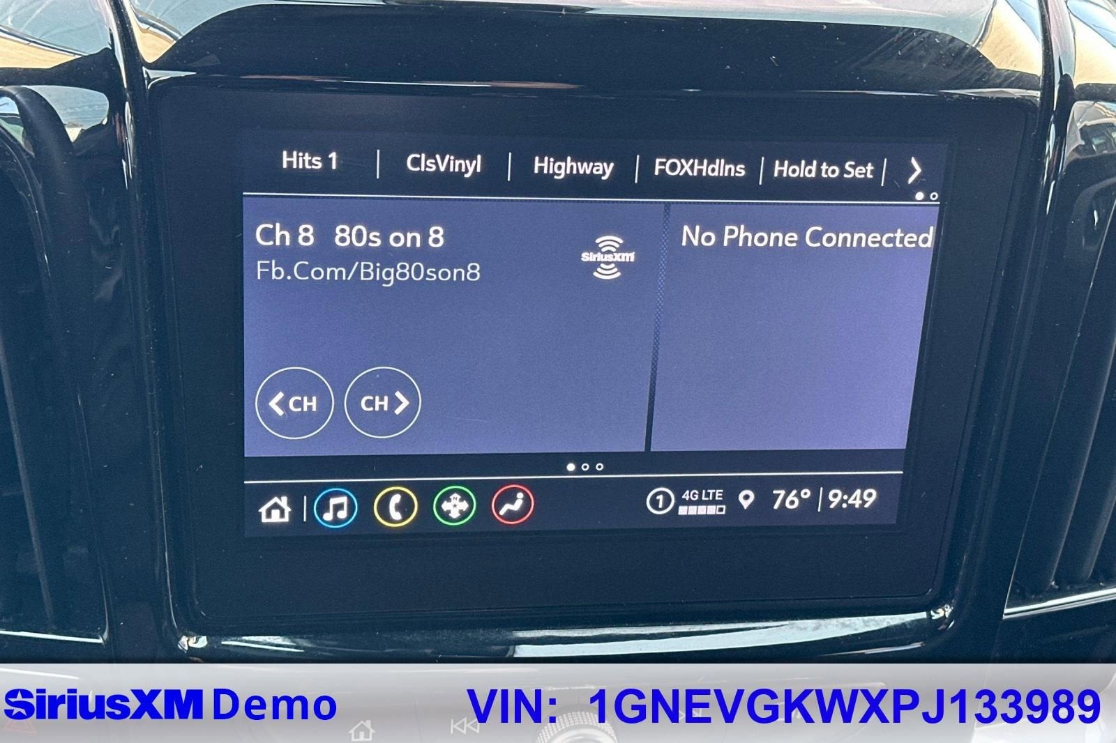 2023 Chevrolet Traverse LT Cloth