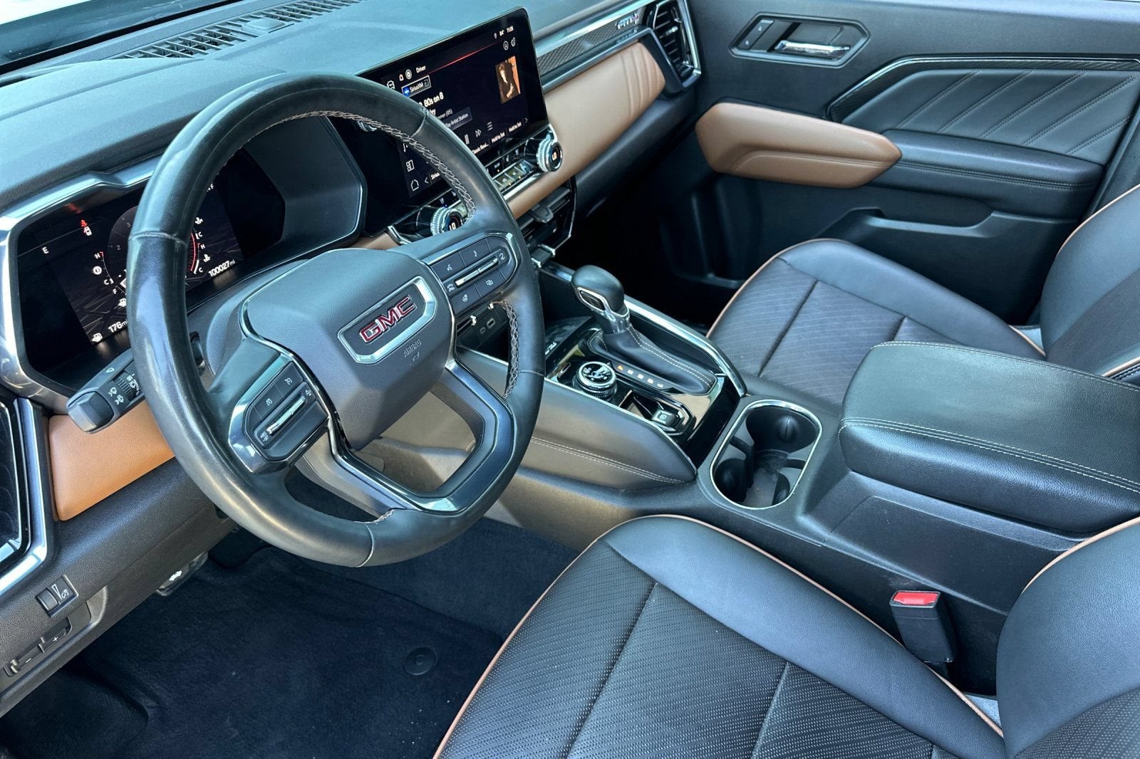 2023 GMC Canyon AT4