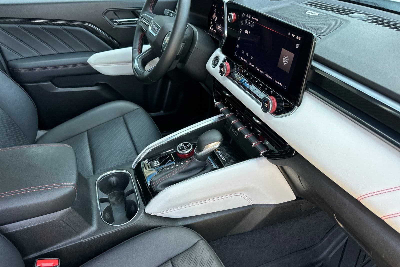 2024 GMC Canyon AT4X