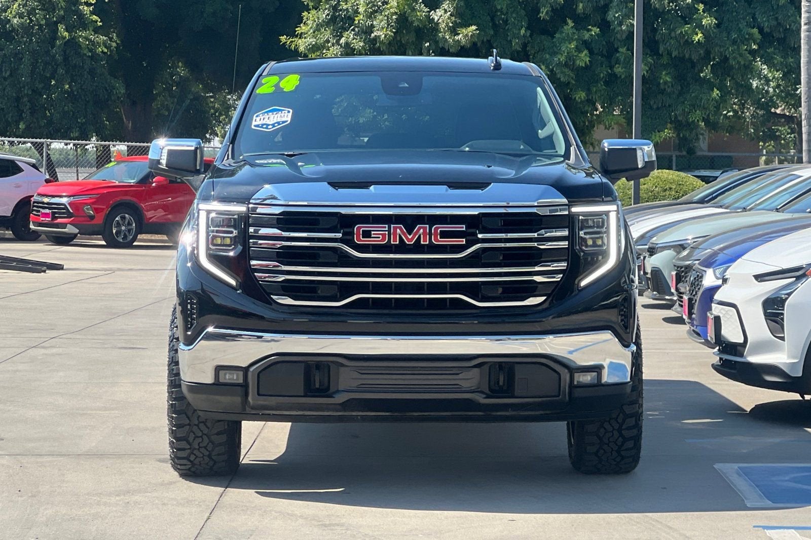 2024 GMC Sierra 1500 SLT