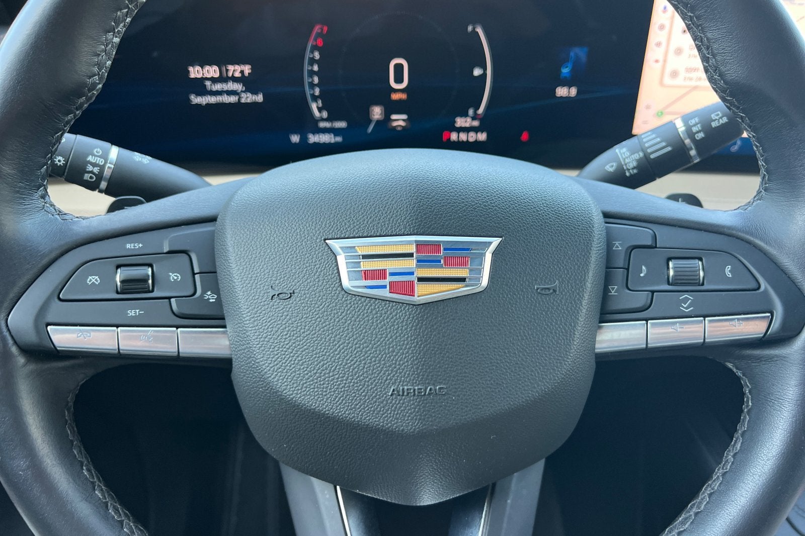2025 Cadillac XT4 Premium Luxury