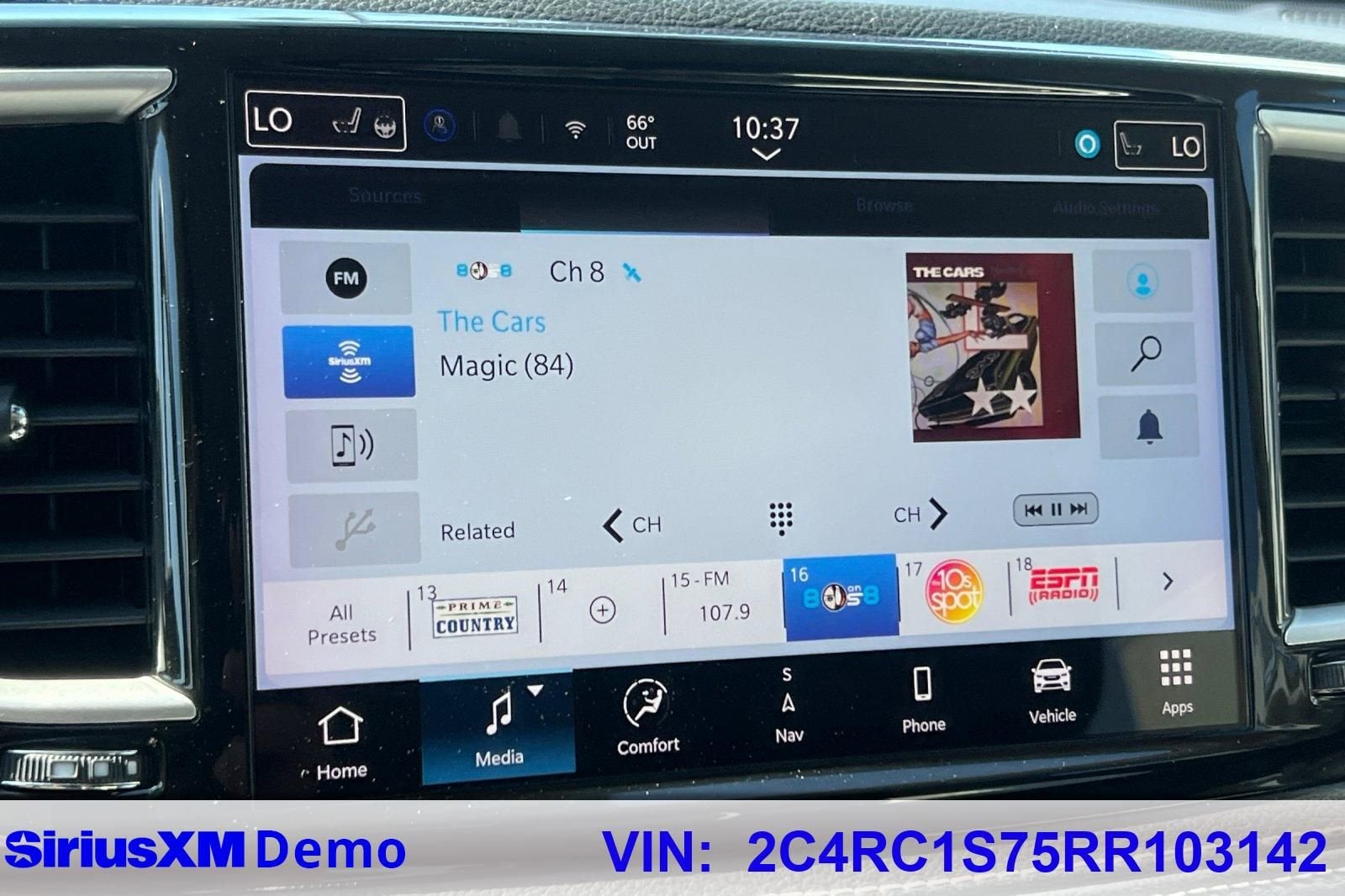 2024 Chrysler Pacifica Hybrid Select