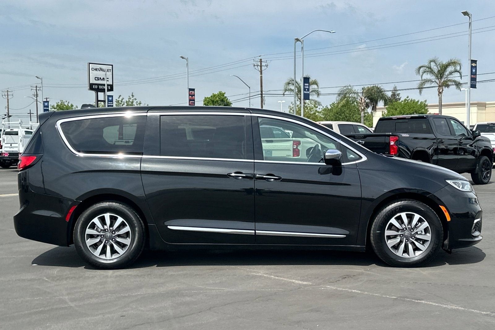 2023 Chrysler Pacifica Hybrid Limited