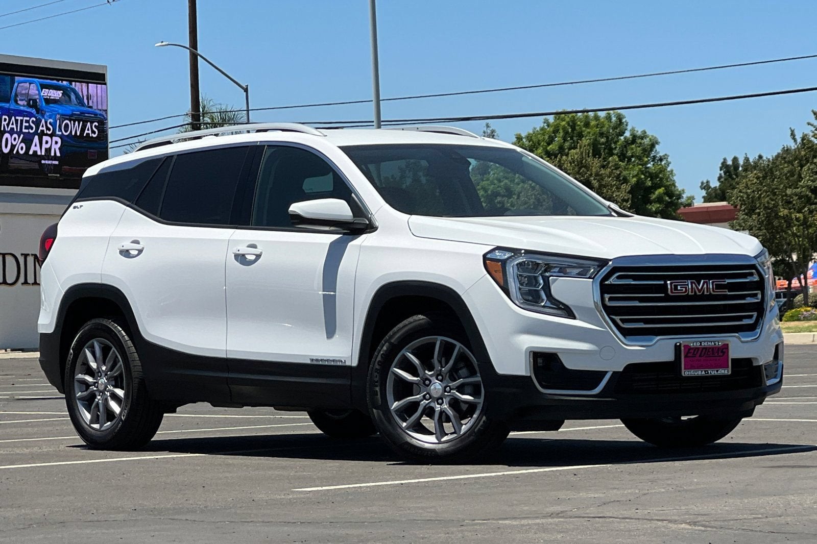 2024 GMC Terrain SLT
