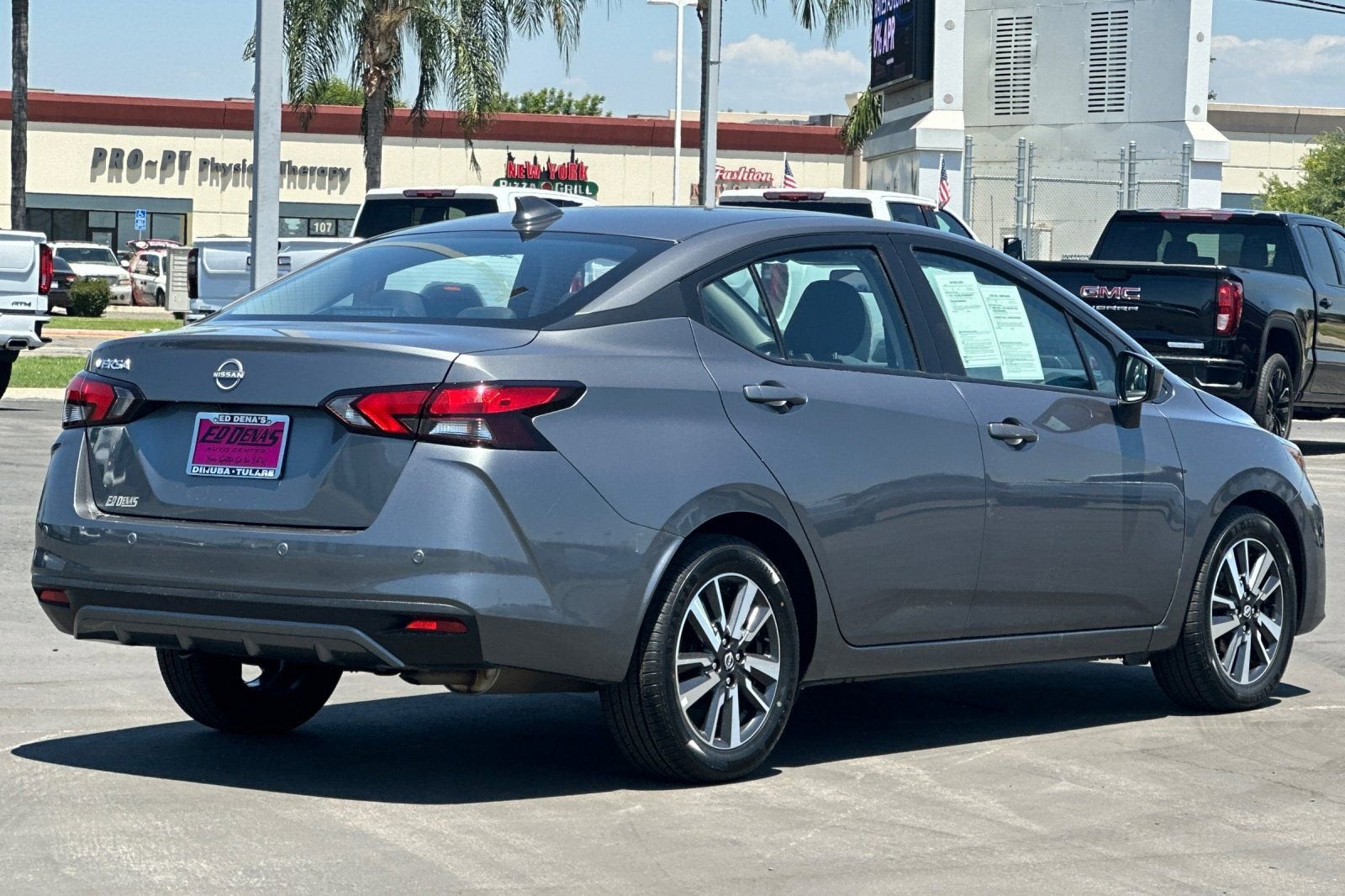 2025 Nissan Versa SV