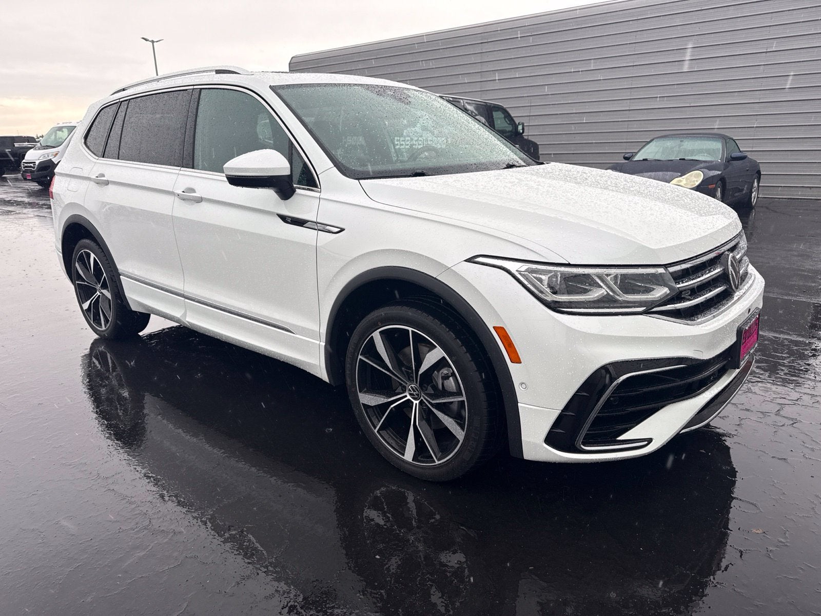 2023 Volkswagen Tiguan SEL R-Line