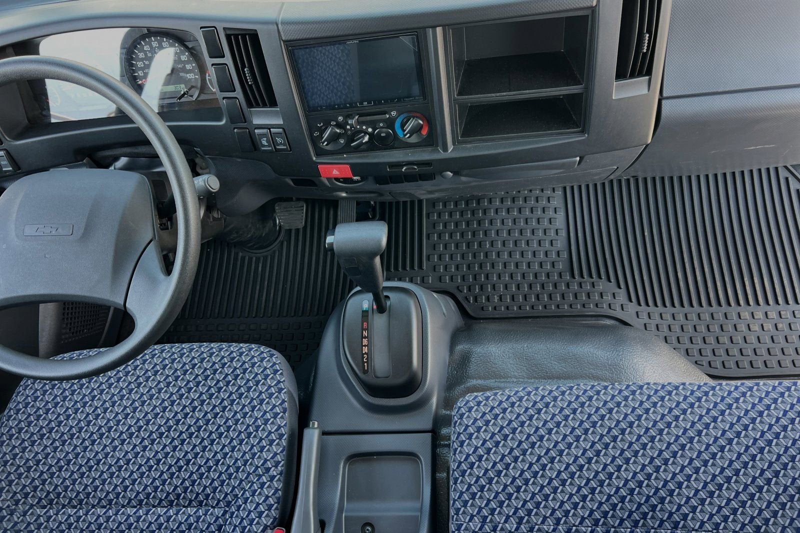 2023 Chevrolet Low Cab Forward 4500 HG LCF