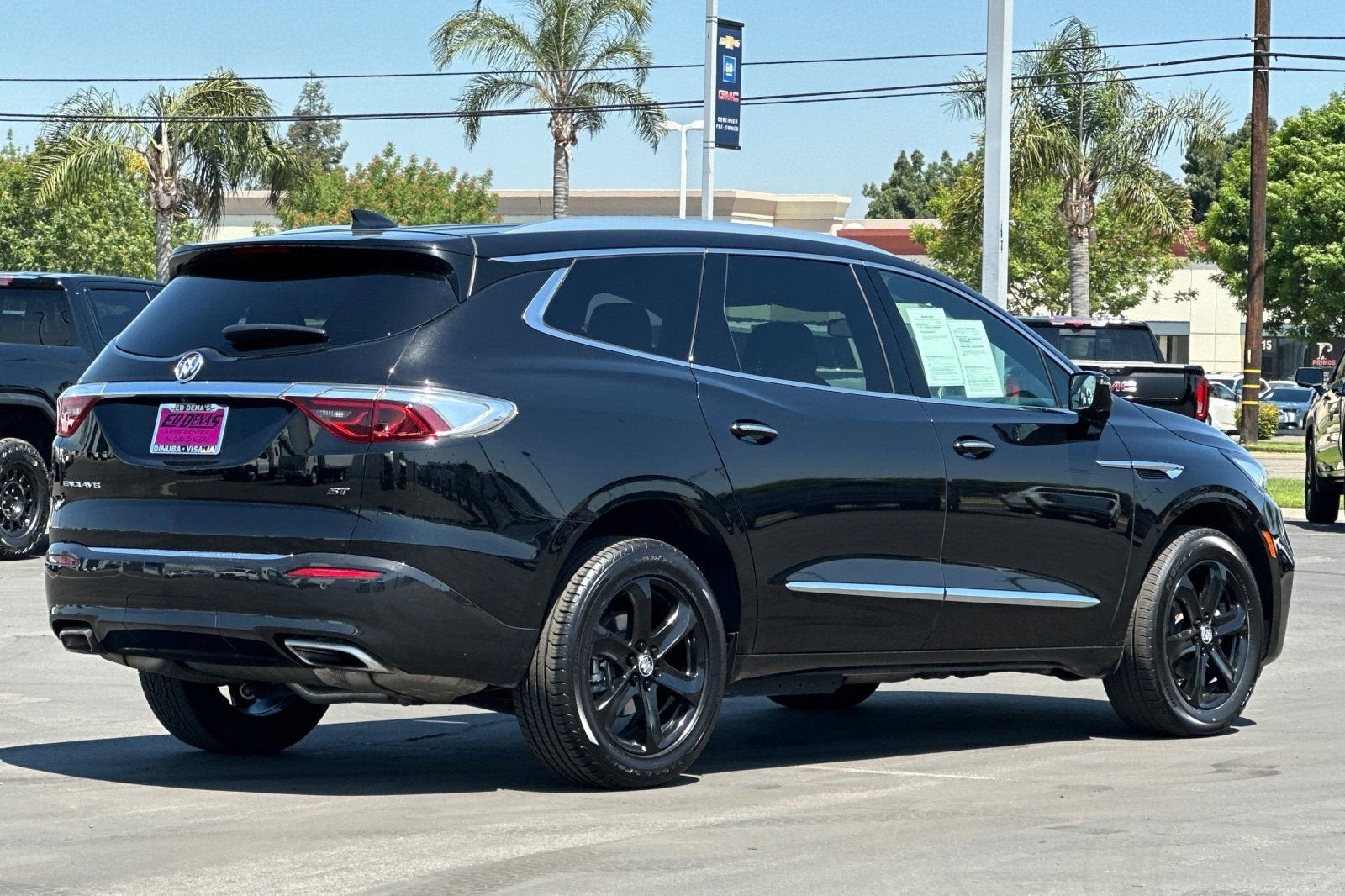 2023 Buick Enclave Essence