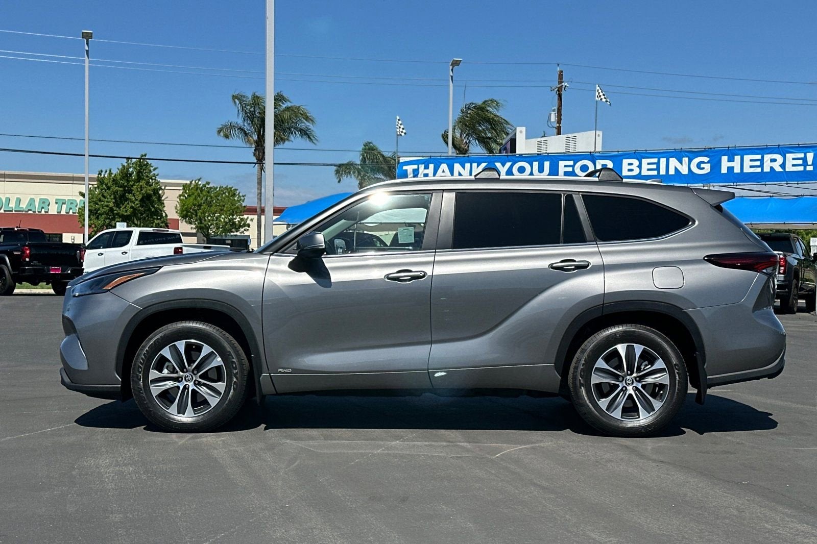 2025 Toyota Highlander Hybrid XLE