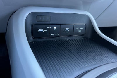 2025 Hyundai Kona SE